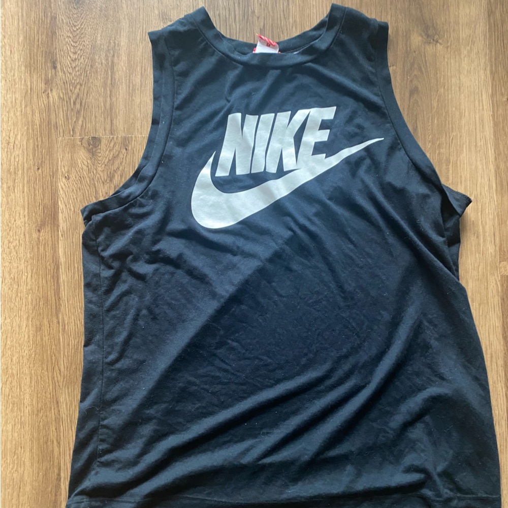 Black Nike tank